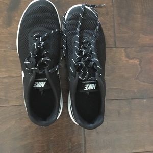Nike woman’s shoe size 9